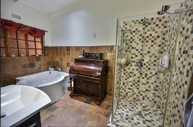 5 Bedroom Property for Sale in Waverley Free State